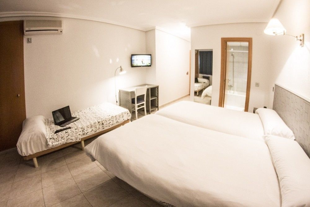 Hotel Alda Centro Паленсия Екстериор снимка