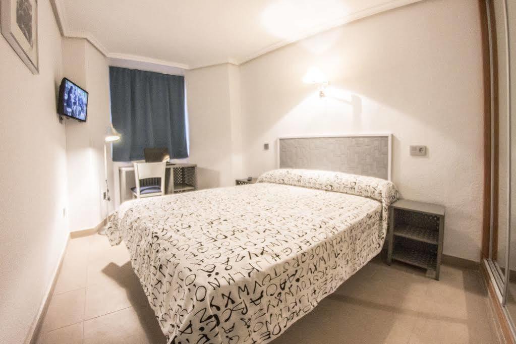 Hotel Alda Centro Паленсия Екстериор снимка
